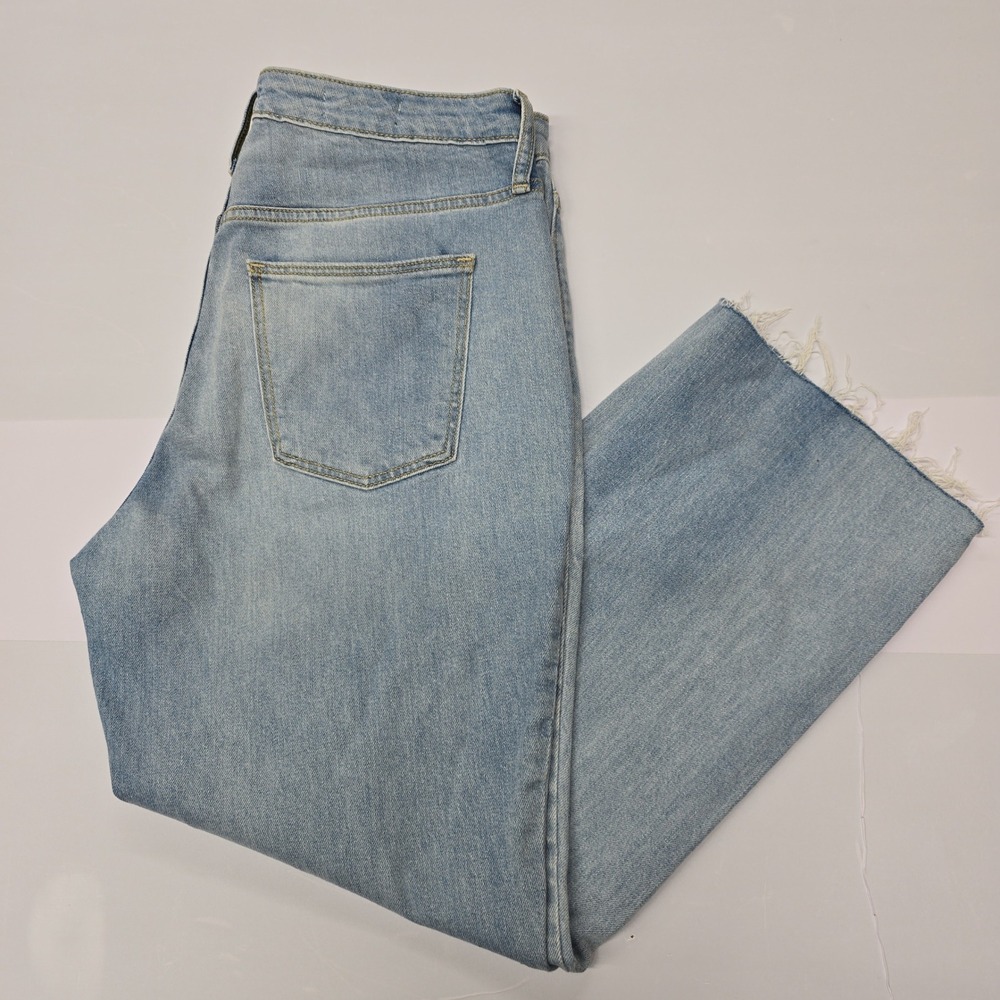 Universal Thread Women Ankle Bootcut Jeans Light Wash Raw Hem Size 12/R 12R